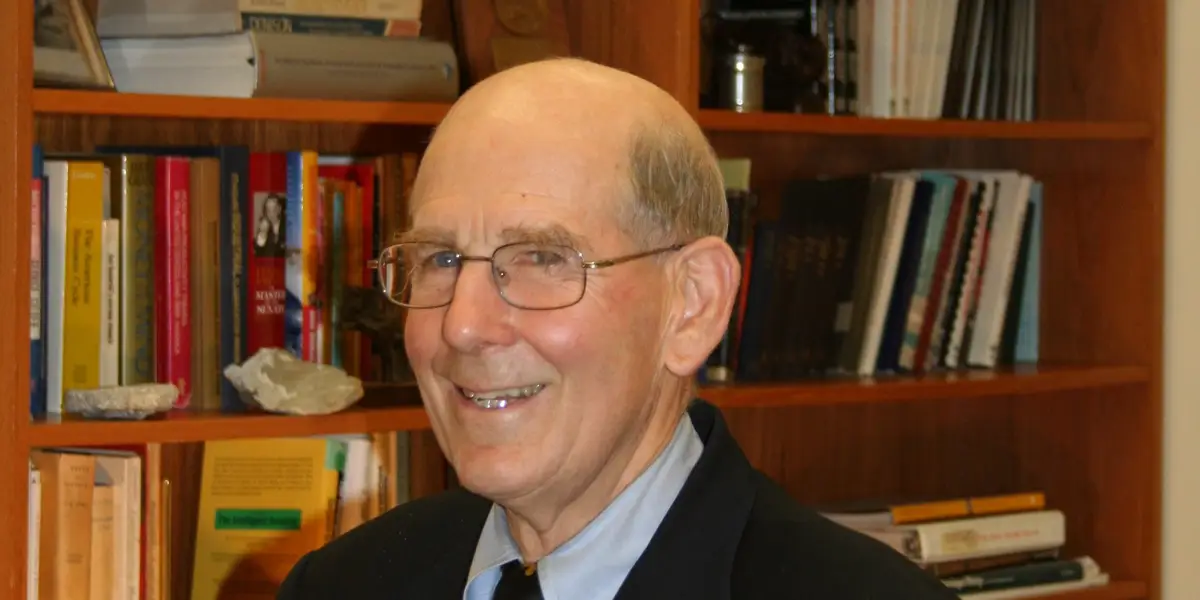 Forecaster Gary Shilling Sees 30% Crash in Stocks, Recession Ahead