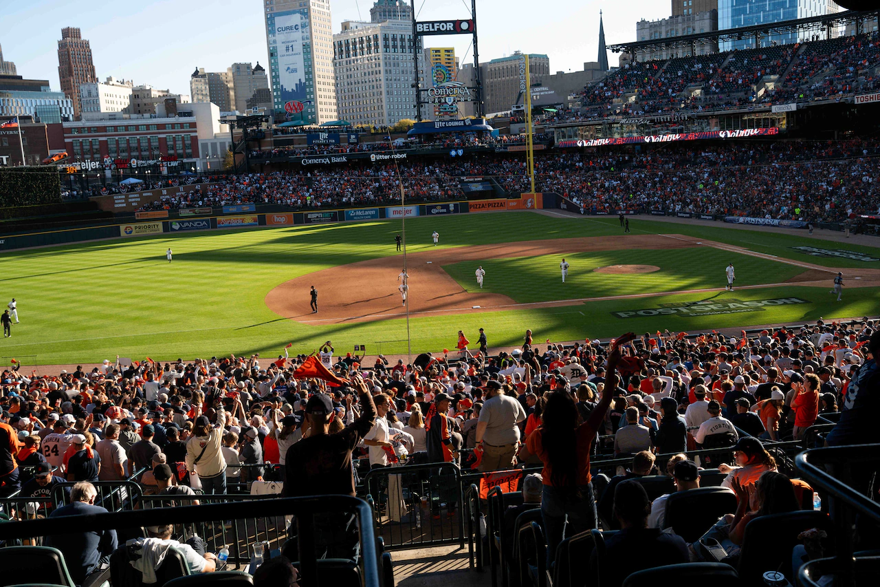 Smokeless tobacco products banned at Detroit sports venues