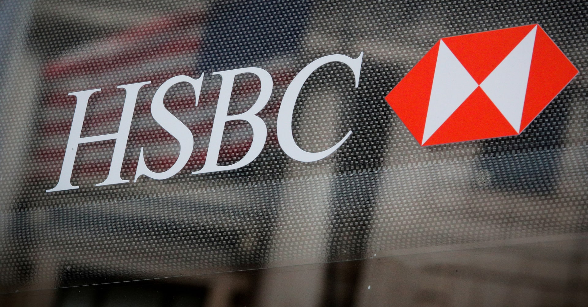 HSBC to review Egypt retail business in global restructuring