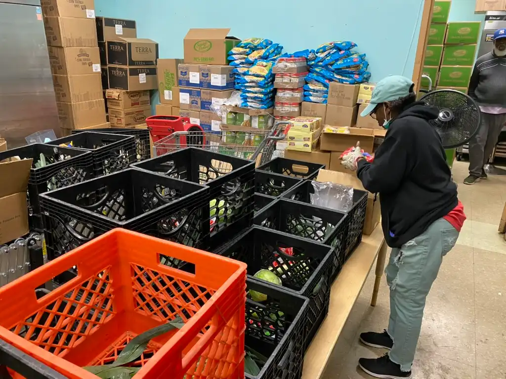 Harlem food pantry faces record demand as shutdown drags on and SNAP cuts loom
