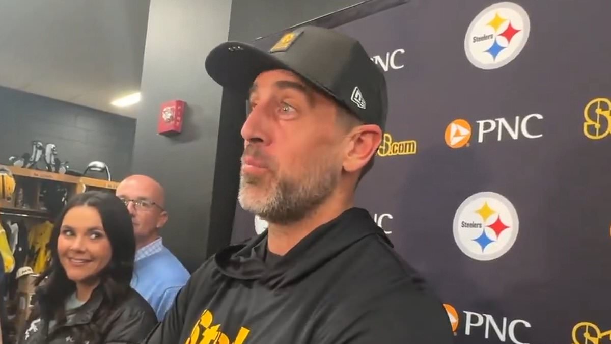 Aaron Rodgers reveals what he told 311lb Steelers teammate who floored him during touchdown celebrations