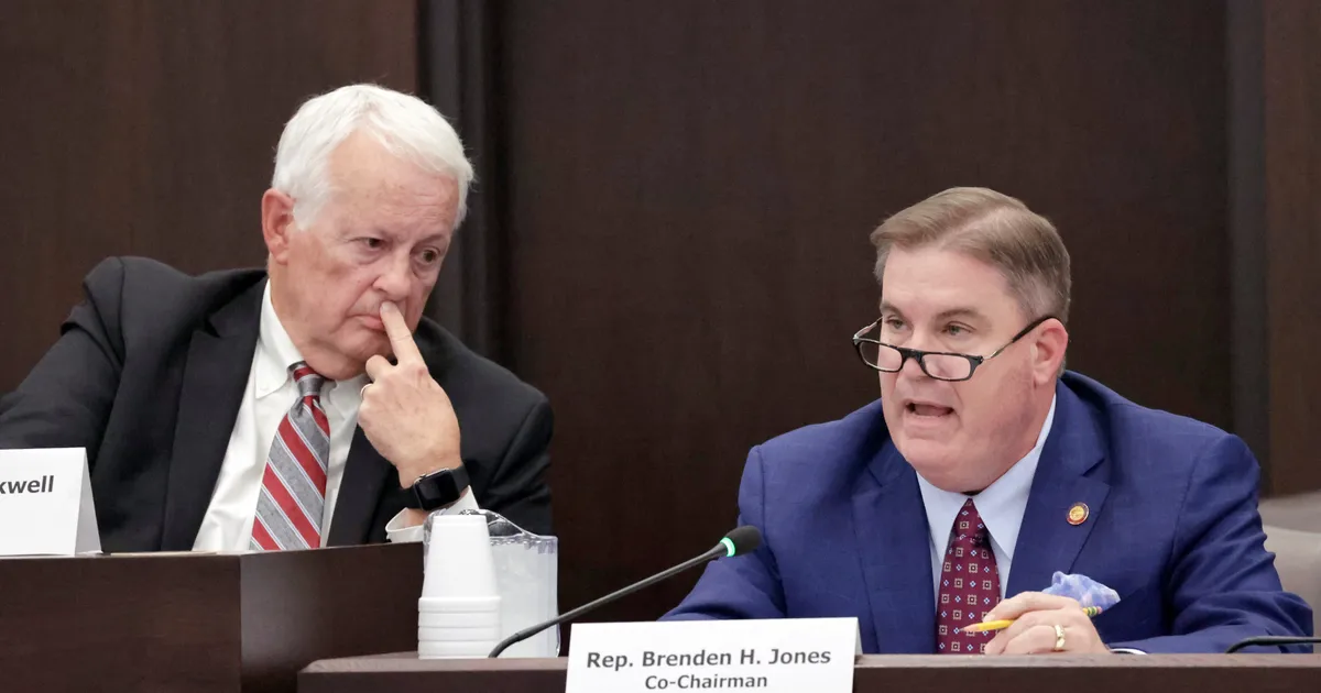 North Carolina Adopts New Trump-Backed US House Districts Aimed At Gaining A Republican Seat