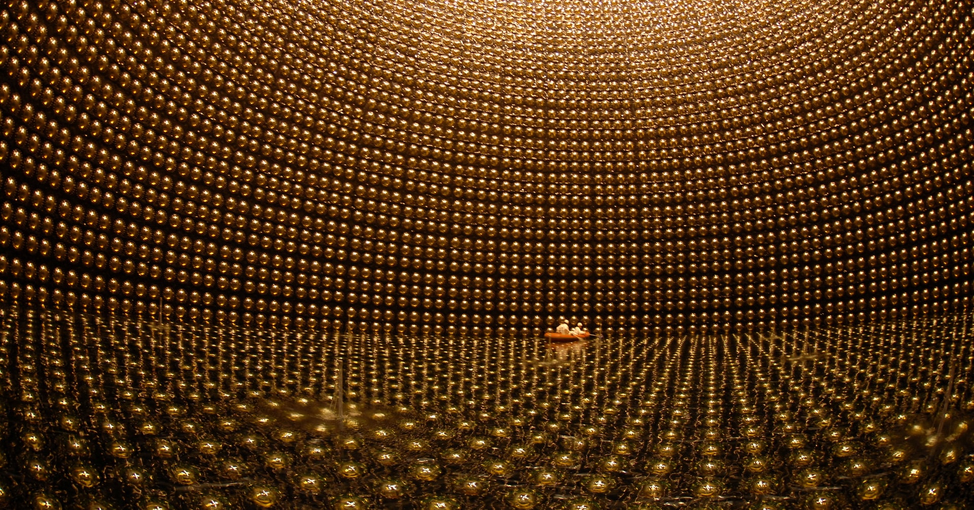 Researchers in US and Japan offer insight into ghostly neutrinos