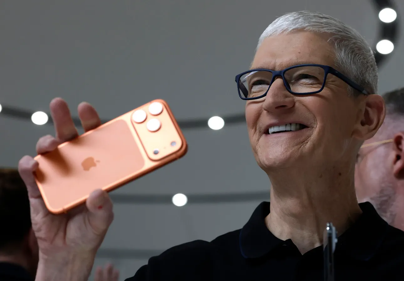How Apple’s iPhone Missed An Open Goal To Win The AI War