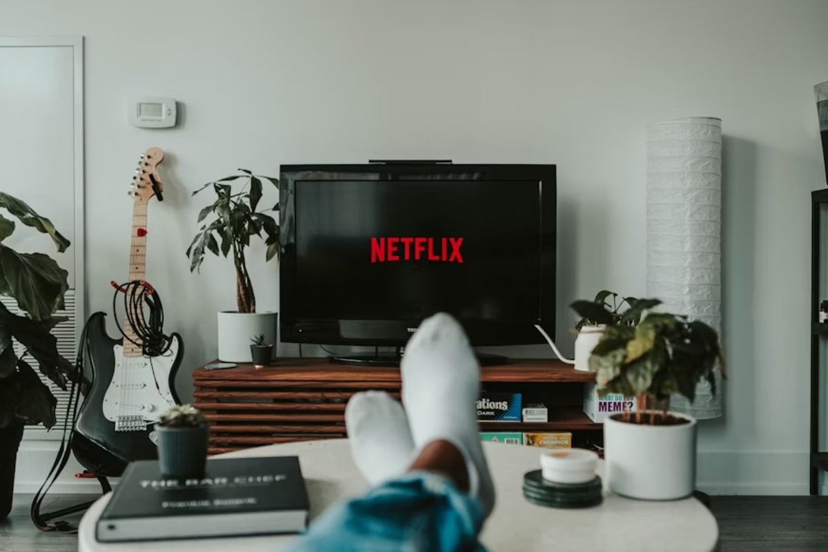 Netflix Shares Dip 6% Amid Brazilian Tax Dispute, Ending Streak of Earnings Beats