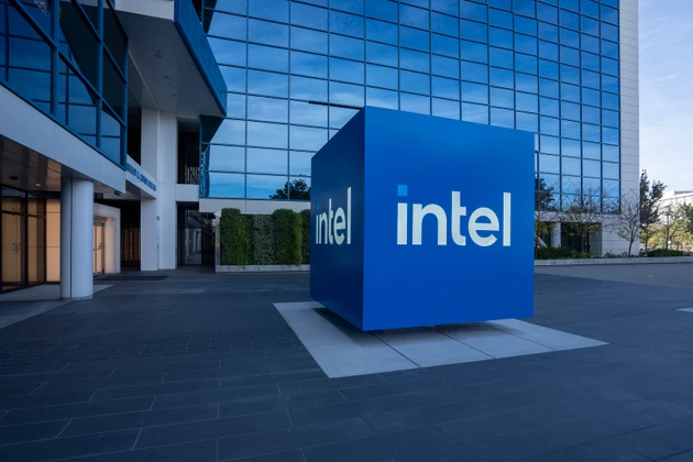 Intel Q3 preview: Investors bets on hope from billion-dollar deals, CEO's turnaround strategy