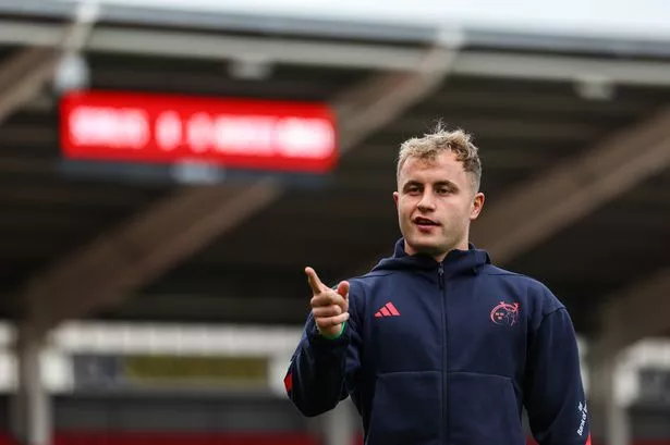 Scarlets v Munster: LIVE coverage of the URC round one clash at Parc y Scarlets