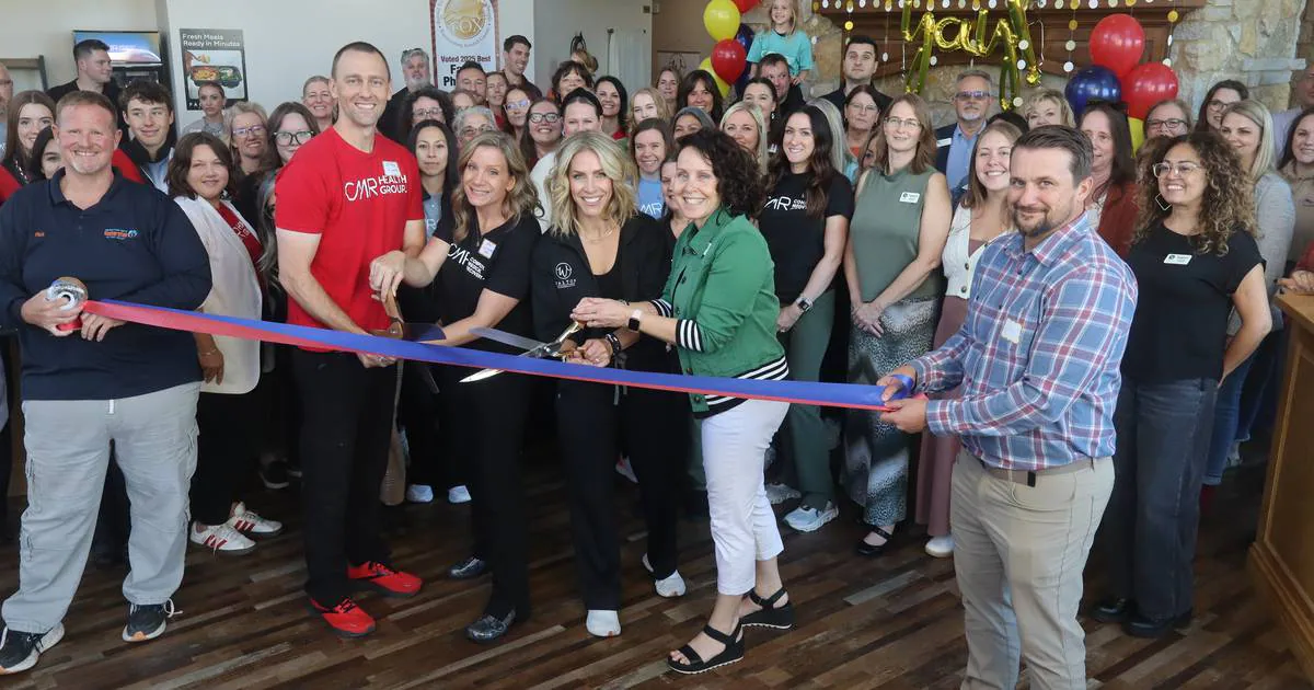 CMR Health Group celebrates ribbon-cutting ceremony in Yorkville