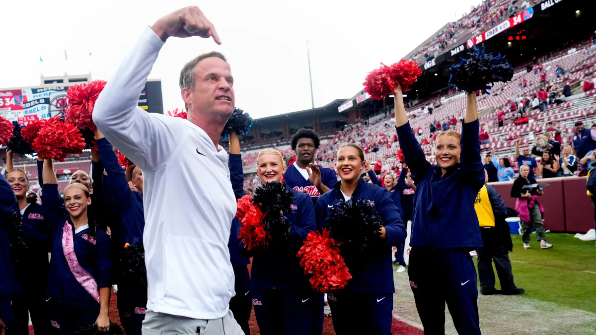 Lane Kiffin explains what he said to Ole Miss fans after Oklahoma win