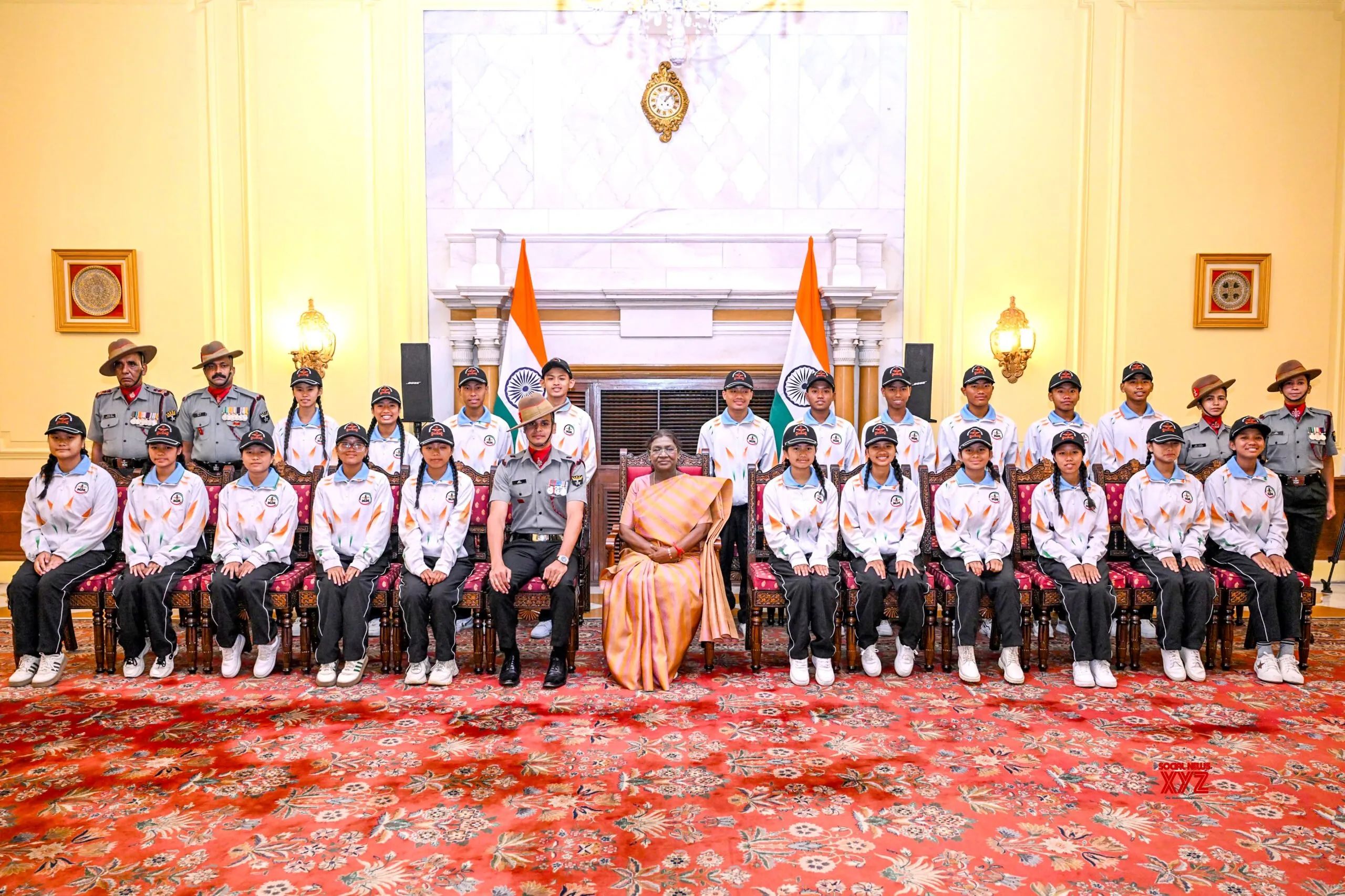 New Delhi: President Murmu Meets Students from Manipur #Gallery