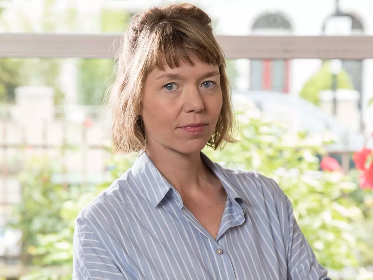 Motherland’s Anna Maxwell Martin makes U-turn plea on adoption therapy fund cuts