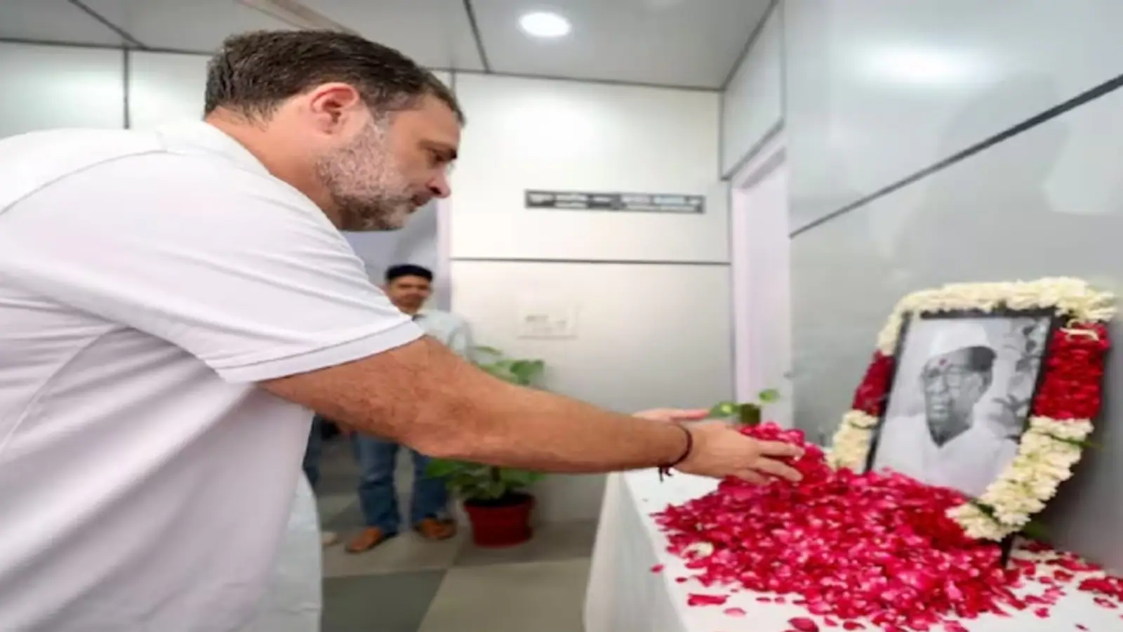 Unlocking Sitaram Kesri's Legacy: Forgotten Congress President Creates Buzz In Bihar Polls