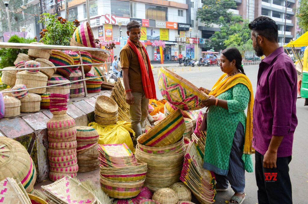 Woman shops for Chhath Puja in Bhopal #Gallery