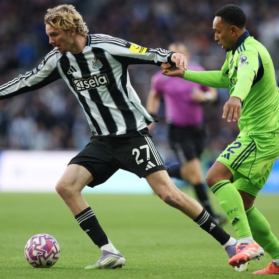 Premier League: Results, fixtures and table with Manchester United and Liverpool in action