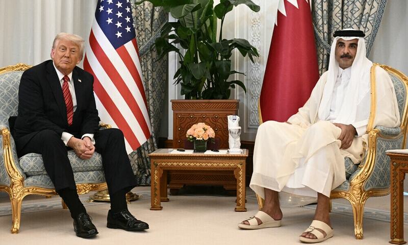 Trump meets Qatar leaders on way to Asia