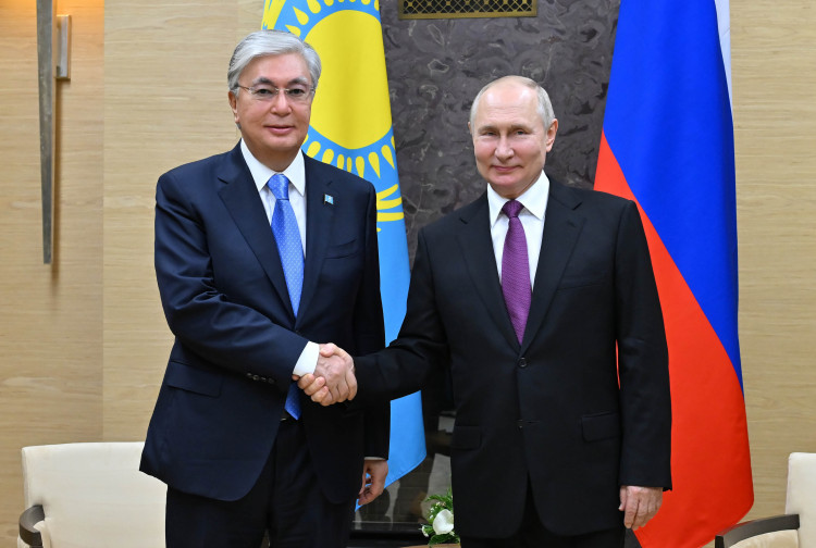 Russia-Kazakhstan relations remain at high level, Putin says