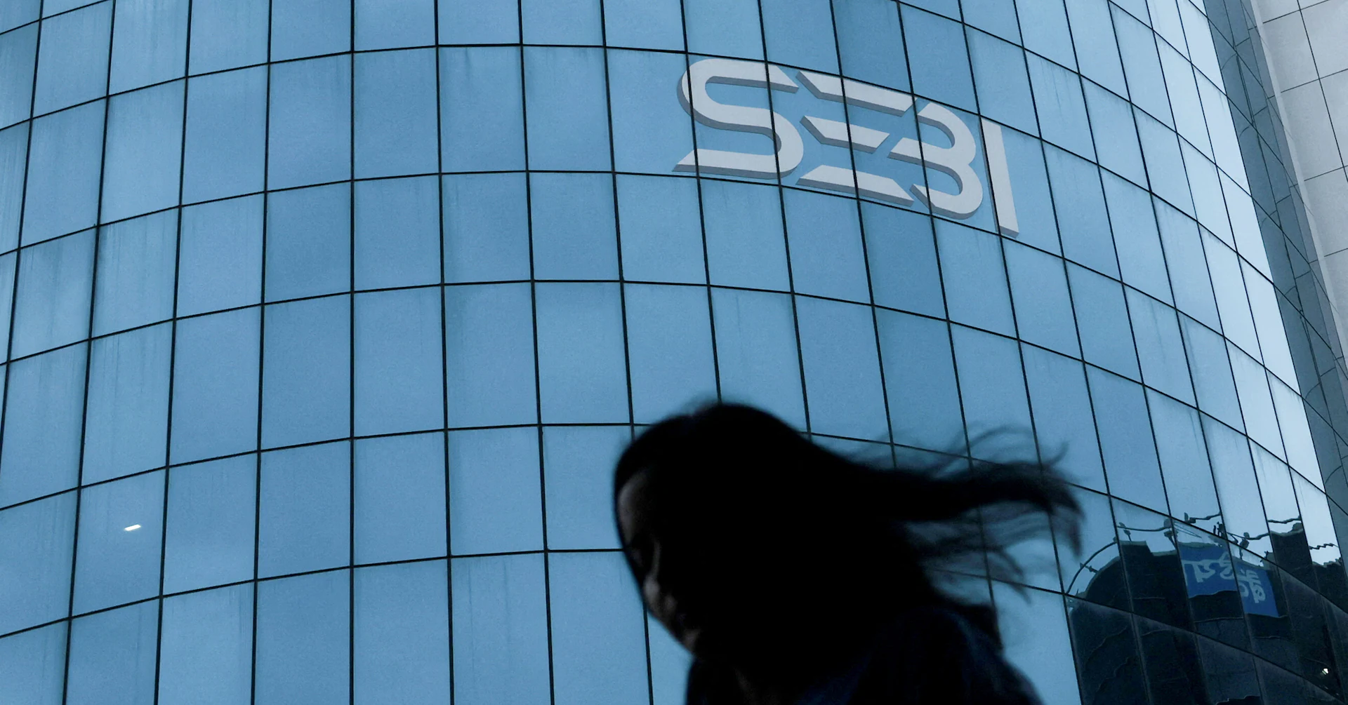 India races to reform financial sector as foreigners pull $17 billion
