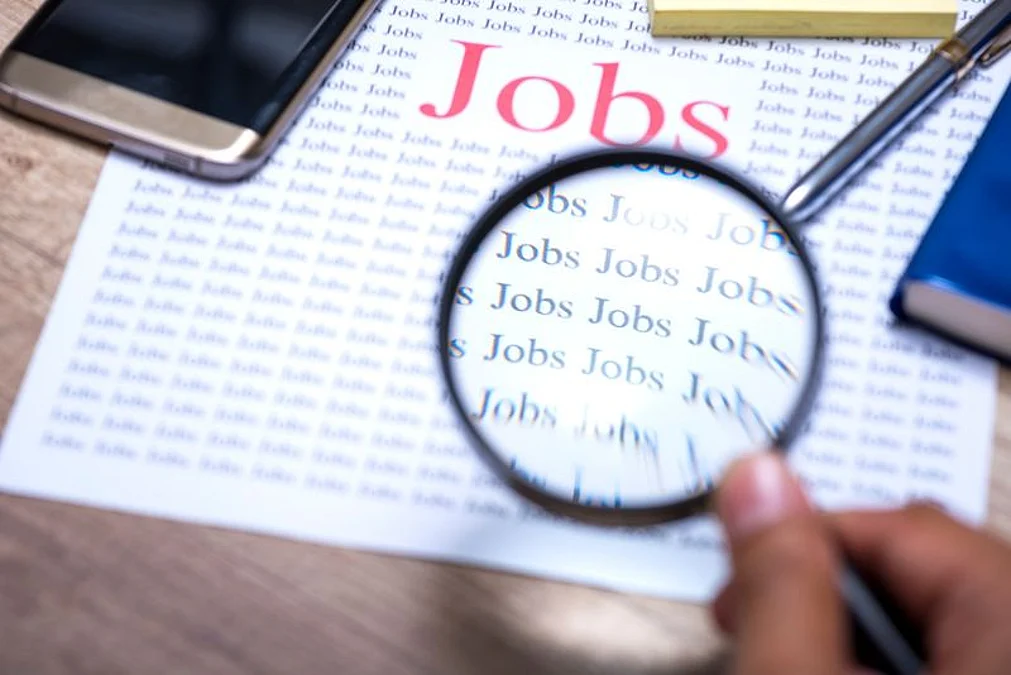 MoHRE warns UAE jobseekers of fake job offers and visa scams