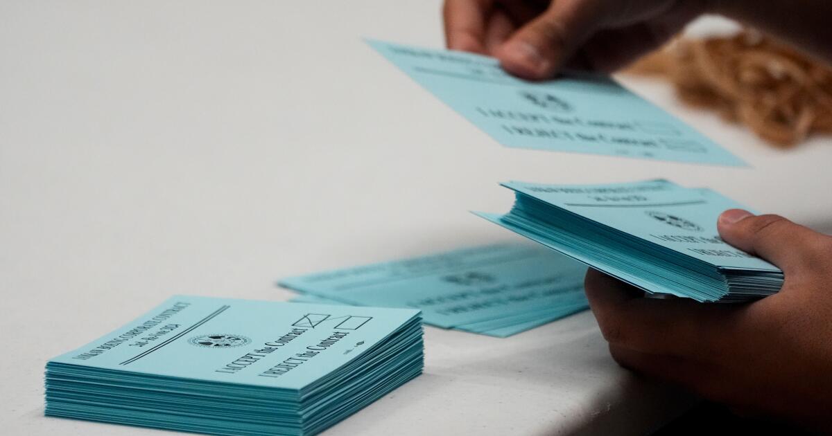 Striking Boeing workers in Midwest reject latest contract offer