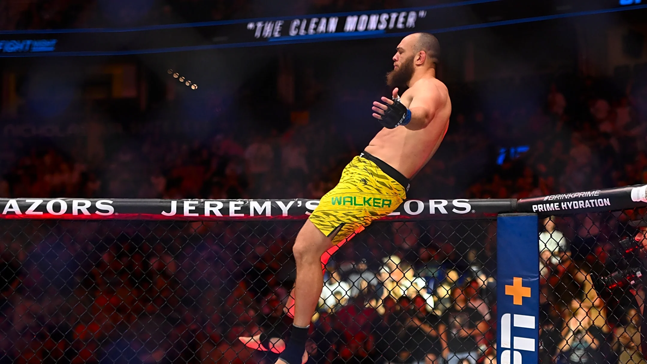 Valter Walker continues stunning UFC record with fourth unique finish in a row at UFC 321