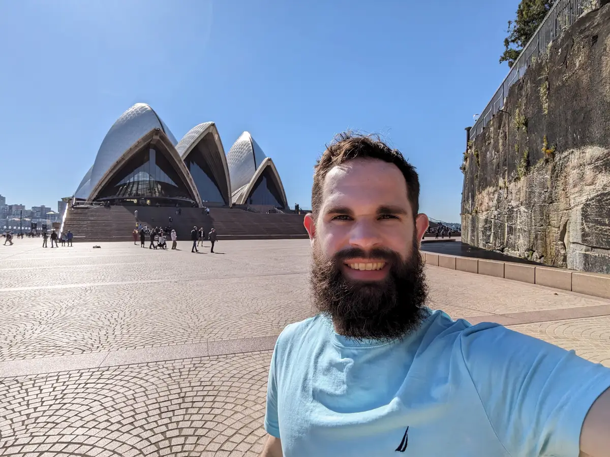 I paid off $90,000 in student debt by living with my parents. I moved to Australia, have my own place, and a higher salary.