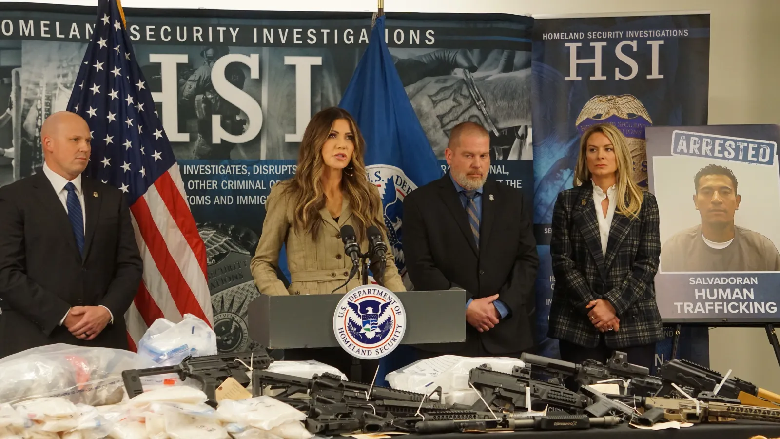 Making Twin Cities visit, Kristi Noem takes aim at Minnesota leaders