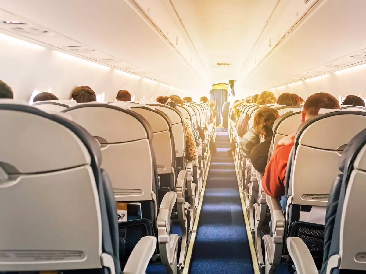 Holidaymakers issued health alert ahead of travelling on planes