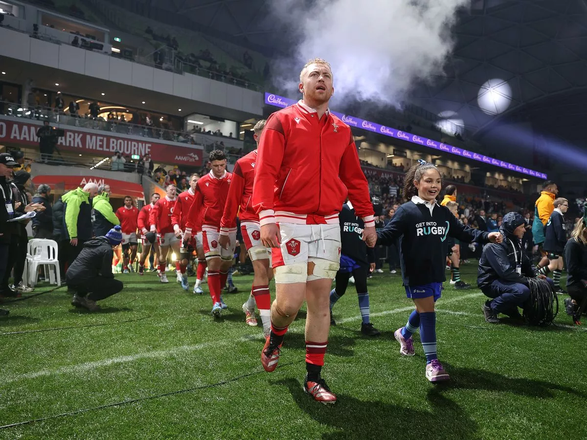 Former Wales star offers theory on most unexpected omission from international squad