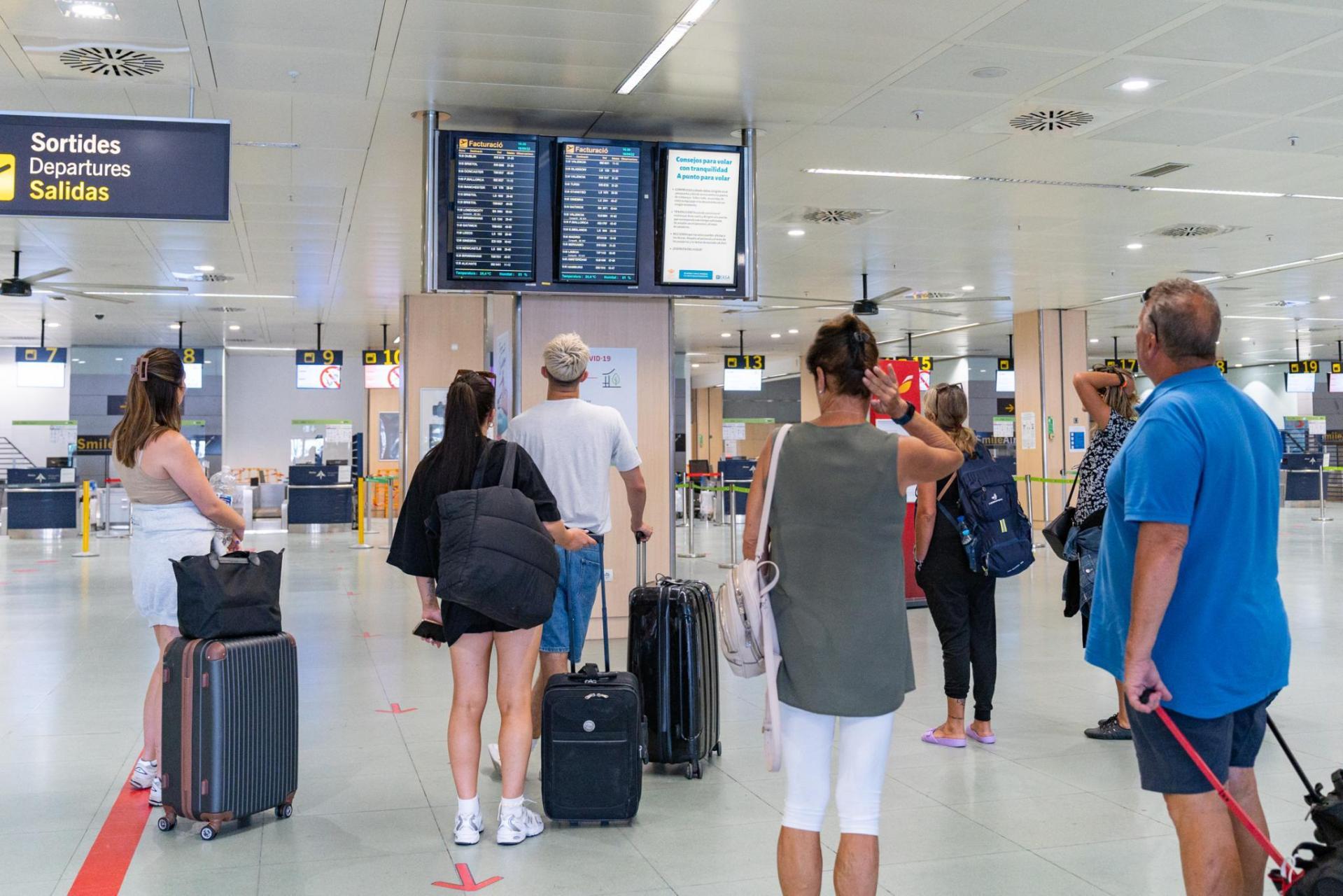 Spain flight crisis: Connections between Balearics and the mainland up in the air despite pay out