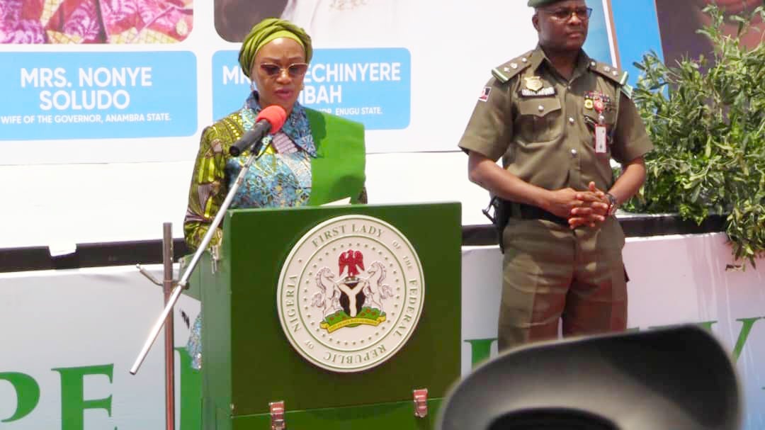 Tinubu’s Wife Commissions Digital Centre In Edo