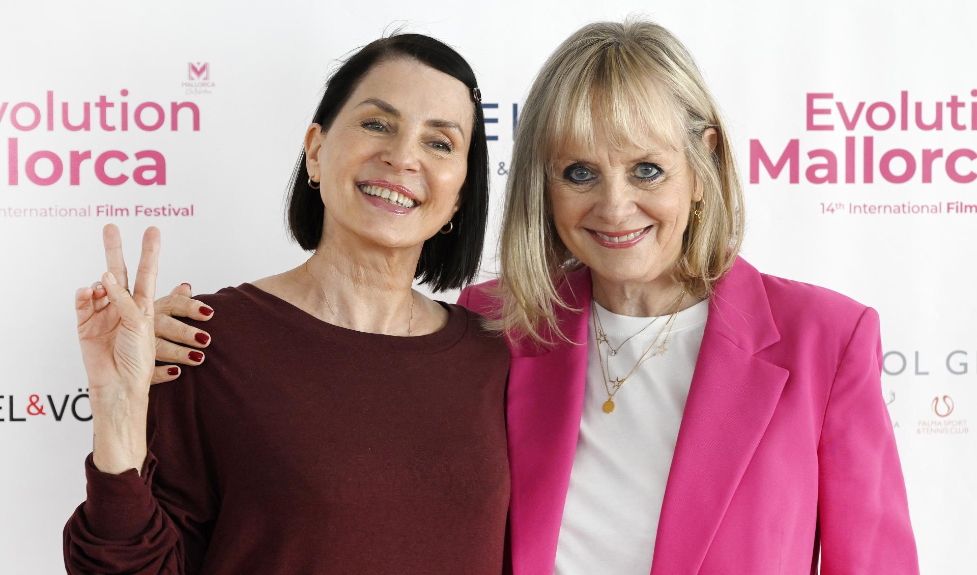 Trip down memory lane for Twiggy and Sadie Frost in Mallorca: “Let’s buy a house together and make a film on the island”