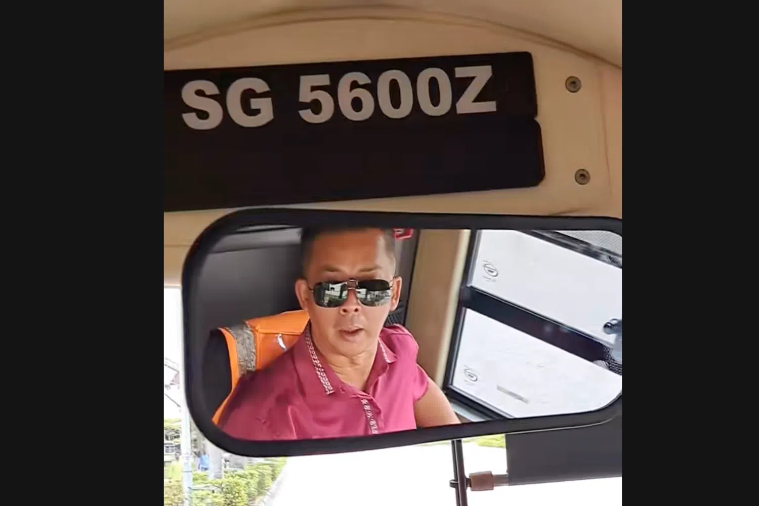 Passenger confronts bus driver for pausing at vacant bus stop