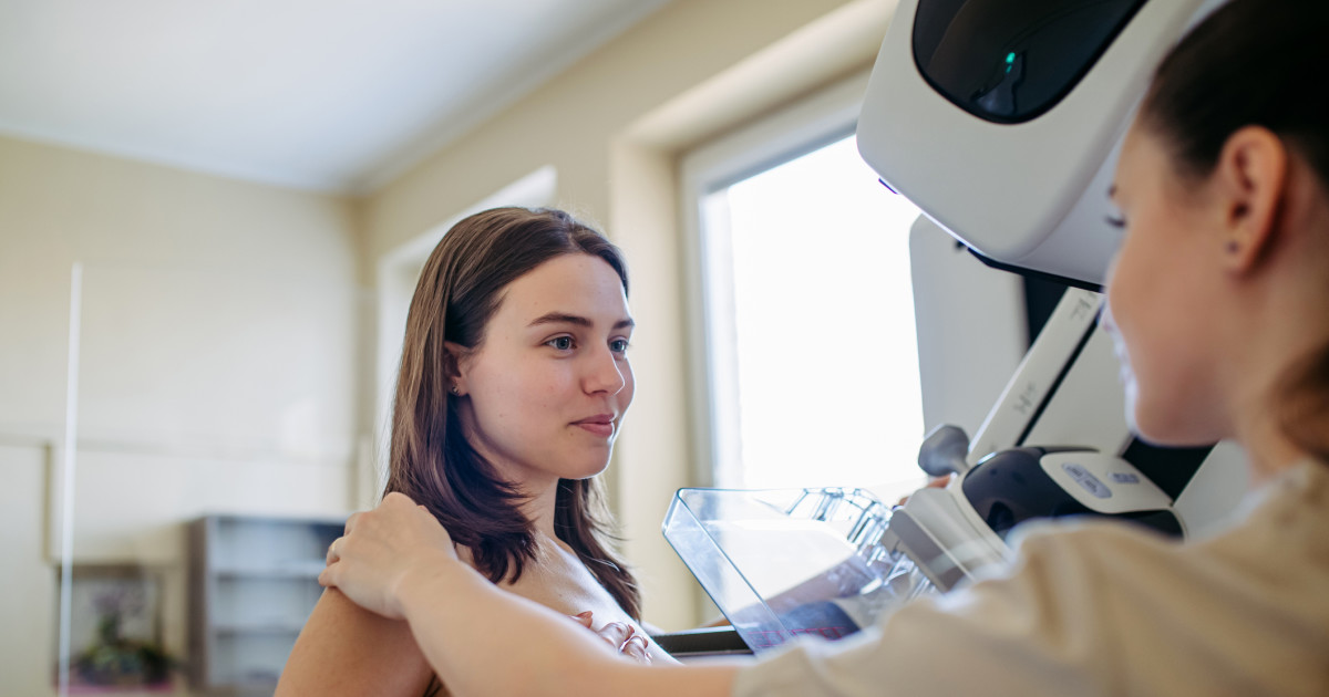 #1 Sign You Need Mammogram Before 40, Breast Oncologists Say