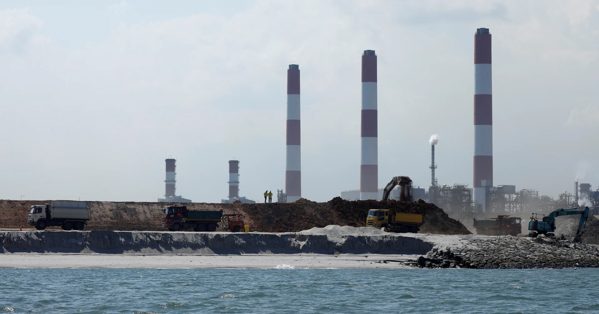 Singapore allocates more land for green energy, data centre park