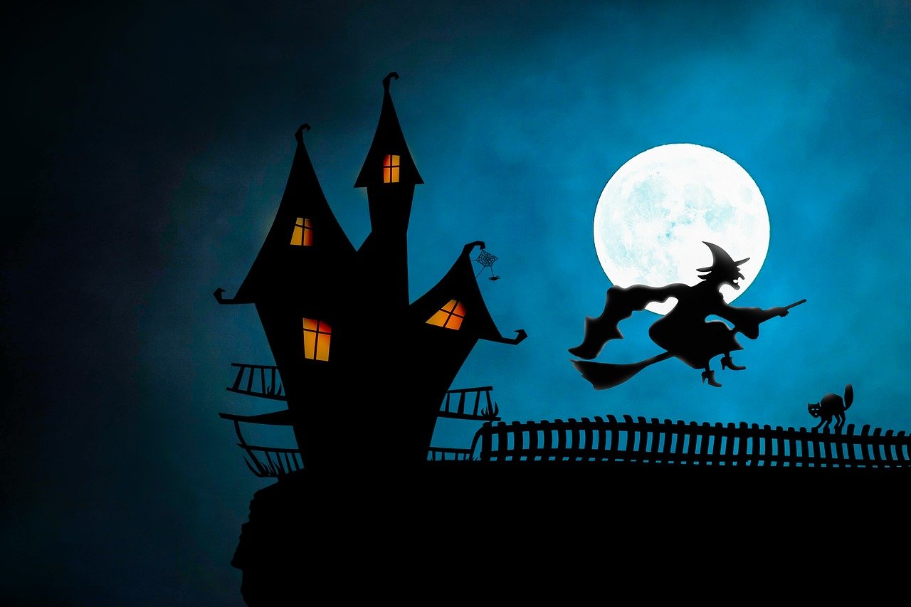 Halloween takes over Florence: from haunted villas to techno nights