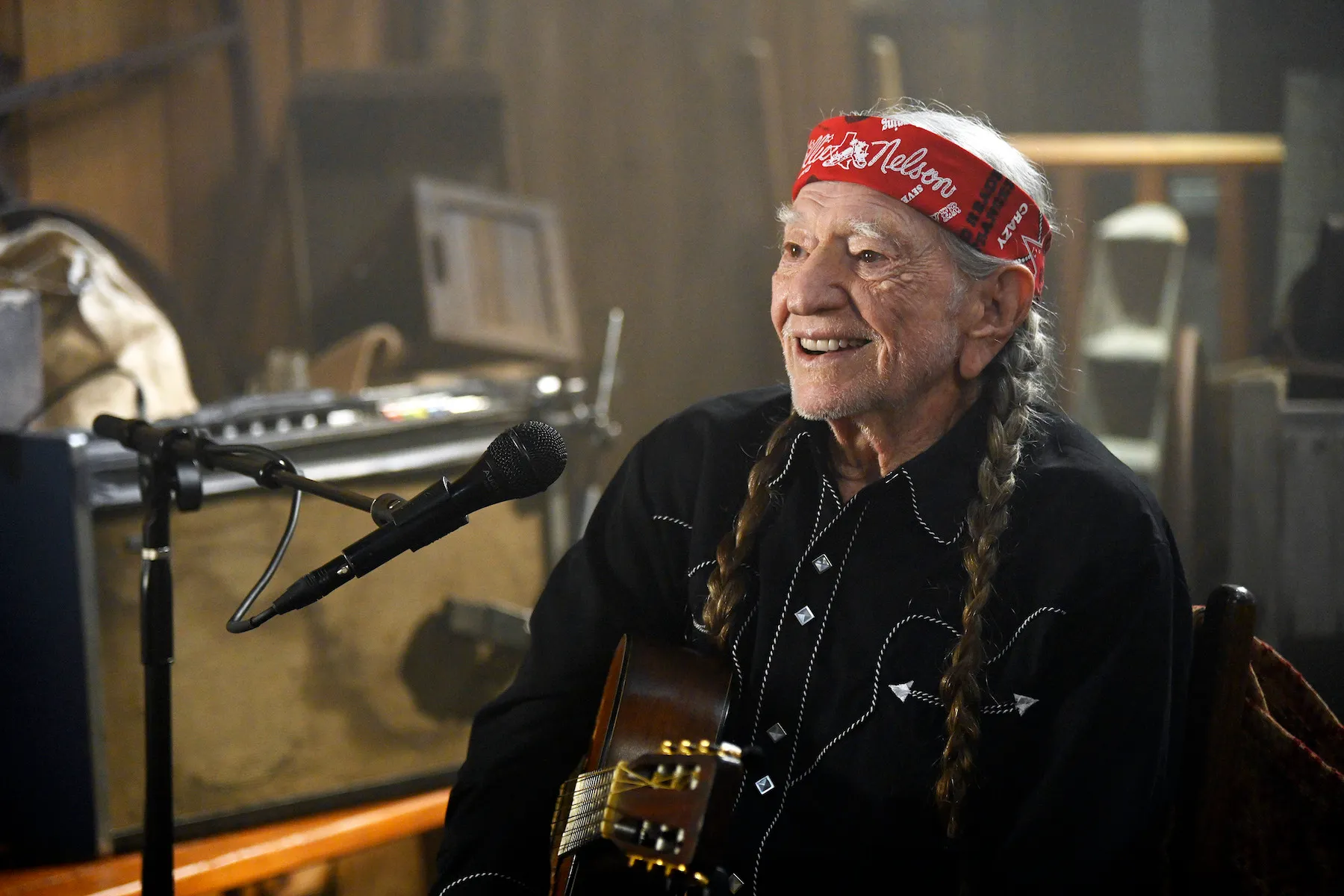 Willie Nelson Gets Into the Holiday Spirit Early With ‘Christmas Love Song’