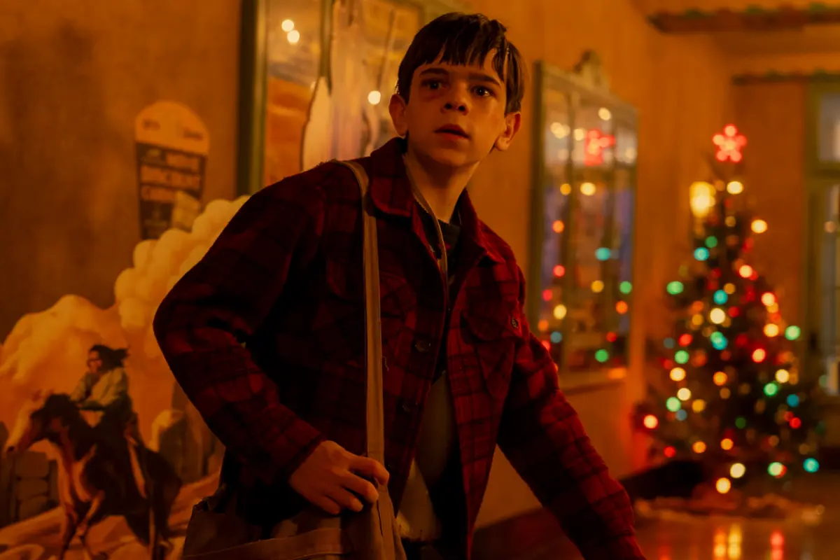 ‘IT: Welcome to Derry’ Showrunners Explain that “Really Eerie” ‘Music Man’ Cold Open