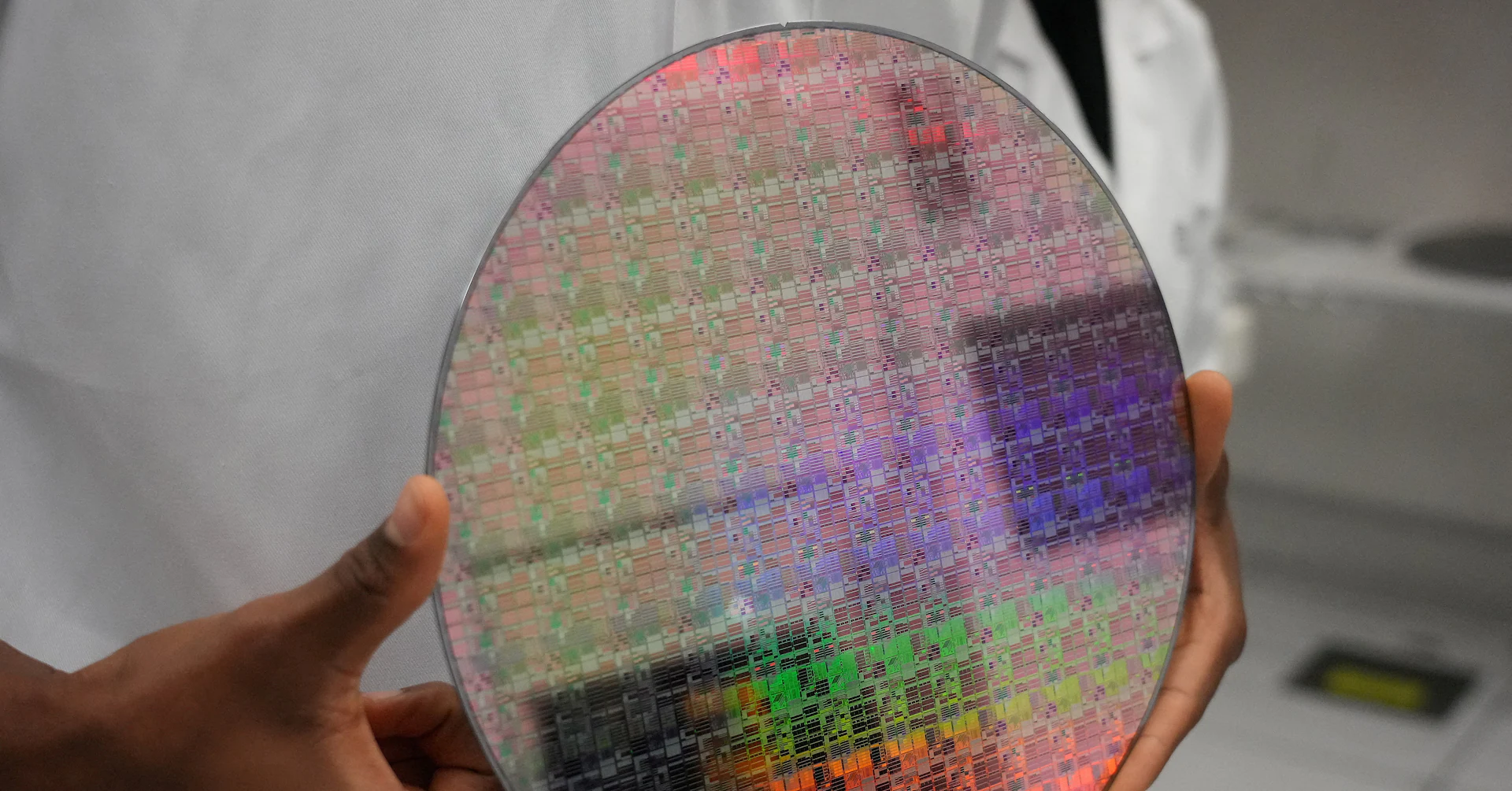 US startup Substrate announces chipmaking tool that it says will rival ASML