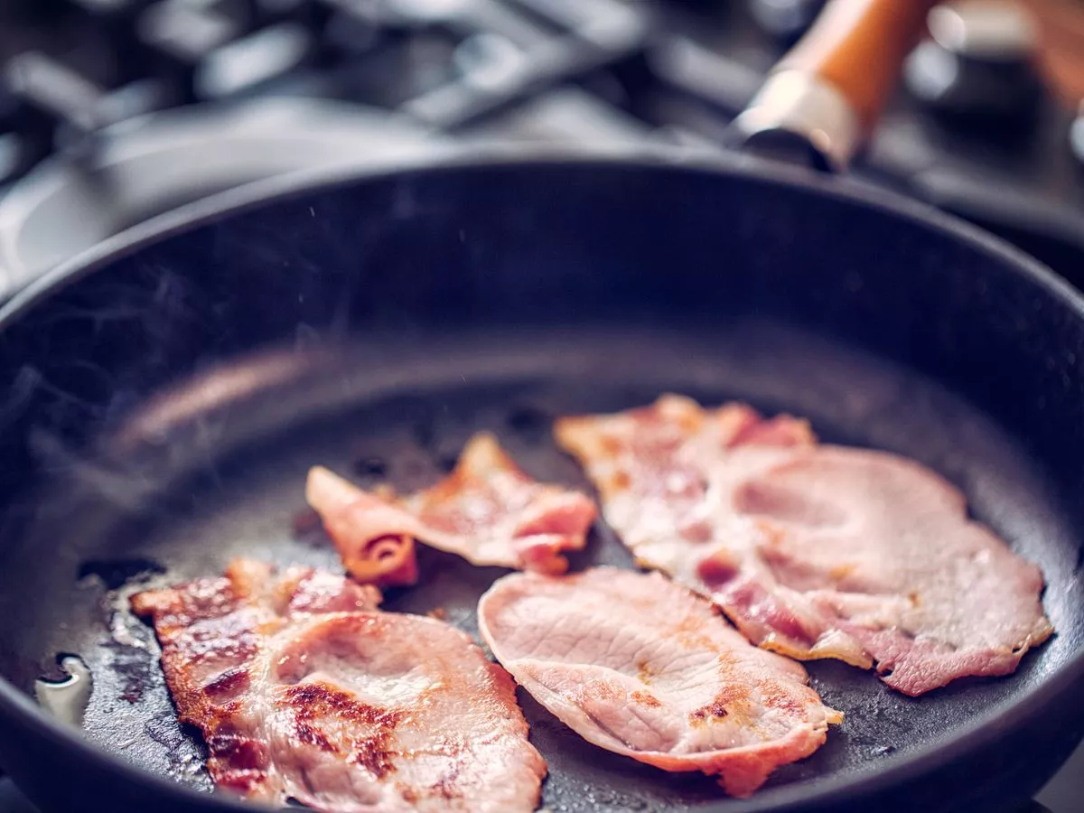 Bacon and ham ban demanded by scientists claiming cancer link