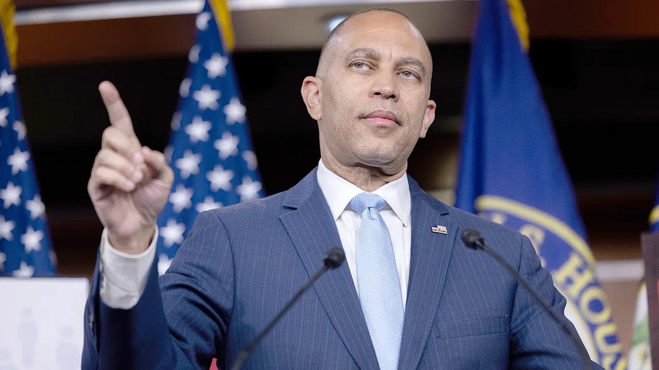 Jeffries spars with CBS host on claims the upcoming midterms will be 'rigged elections'