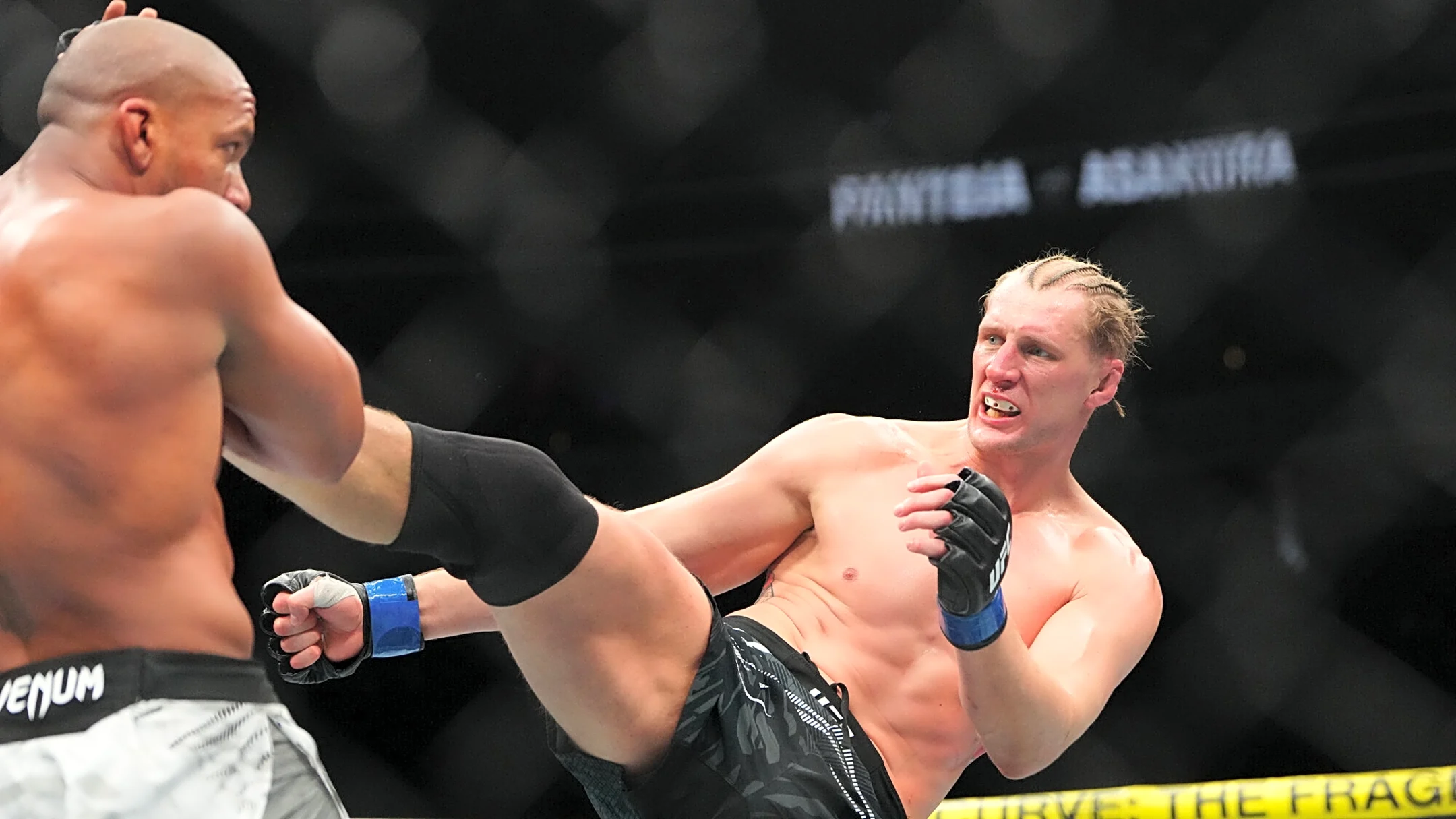 Alexander Volkov books title rematch with controversial win over Jailton Almeida at UFC 321