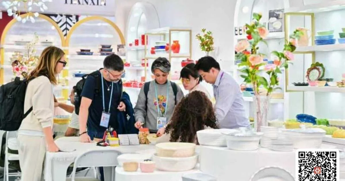 138th Canton Fair Showcases Resilience of China's Craft Ceramics and Glassware Industry