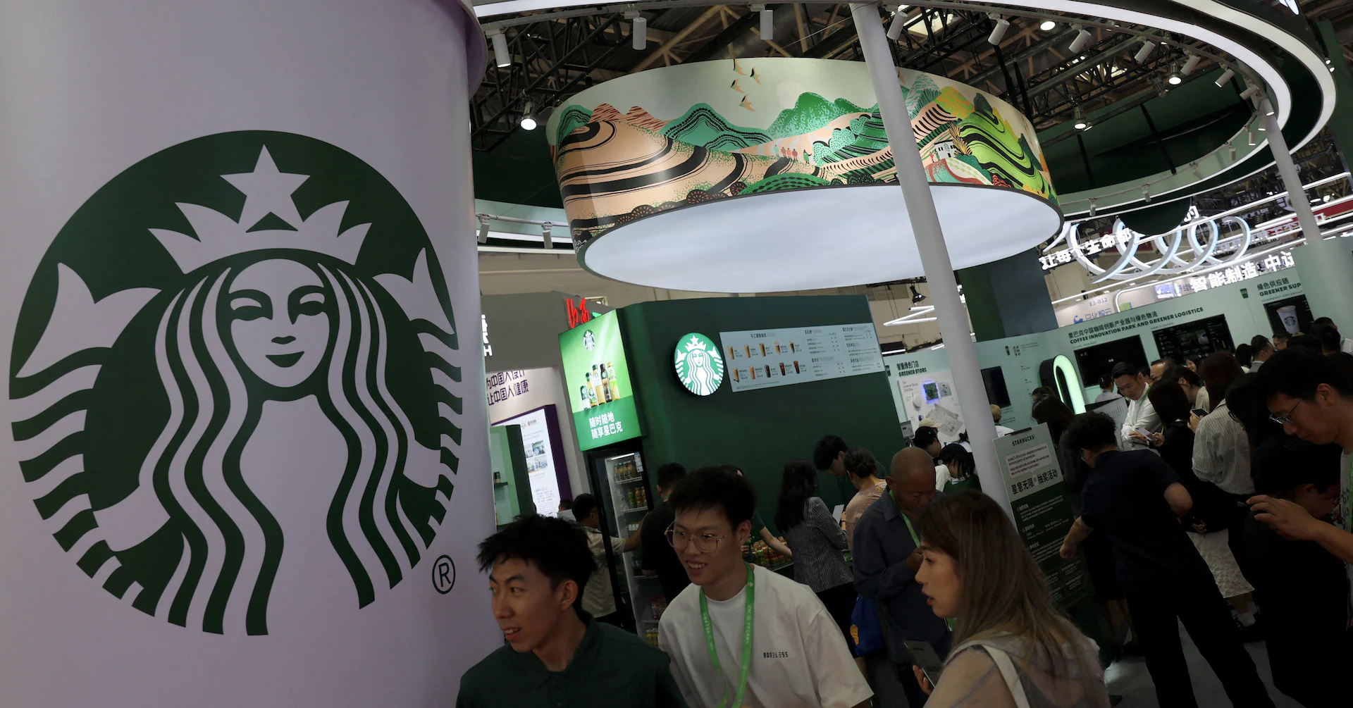 Boyu Capital leads race for stake in Starbucks China, Bloomberg News reports