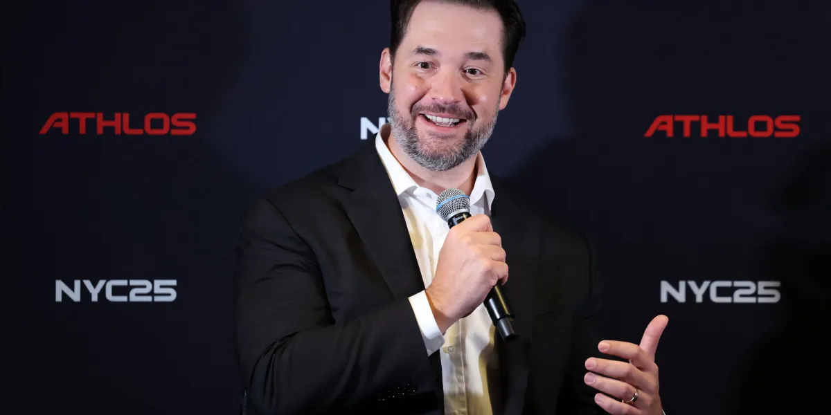 Reddit cofounder walked away with $10 million after his dog died and his mom was diagnosed with brain cancer—but he’d be sharing $38 billion if he held out