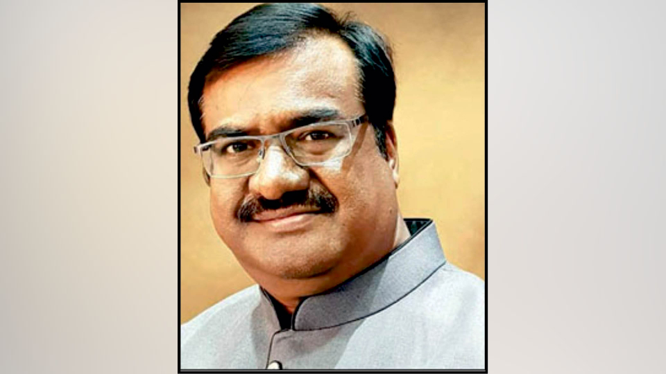 UoM Professor selected for ‘Best Academician Award’