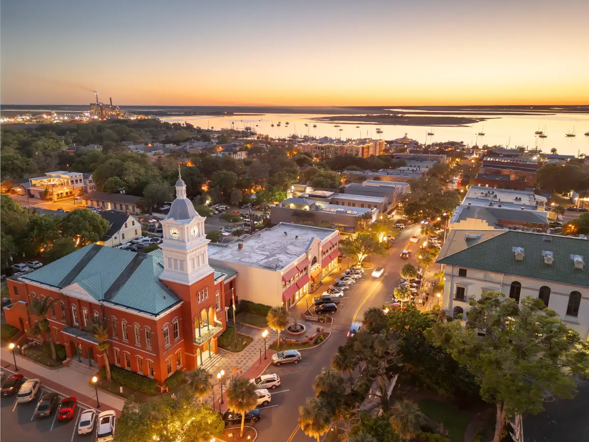 I've lived in Florida for over 25 years. These 6 small towns probably aren't on your radar — but should be.
