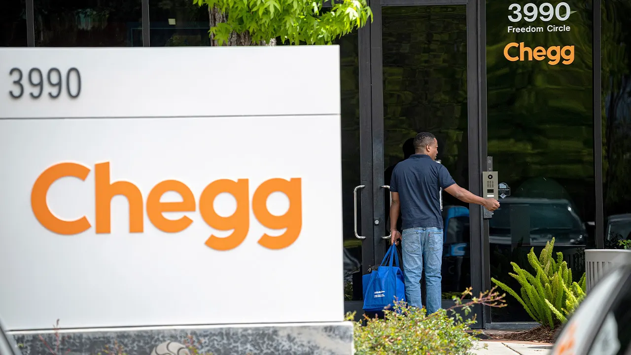 Chegg cuts 45% of staff as AI reshapes online learning business