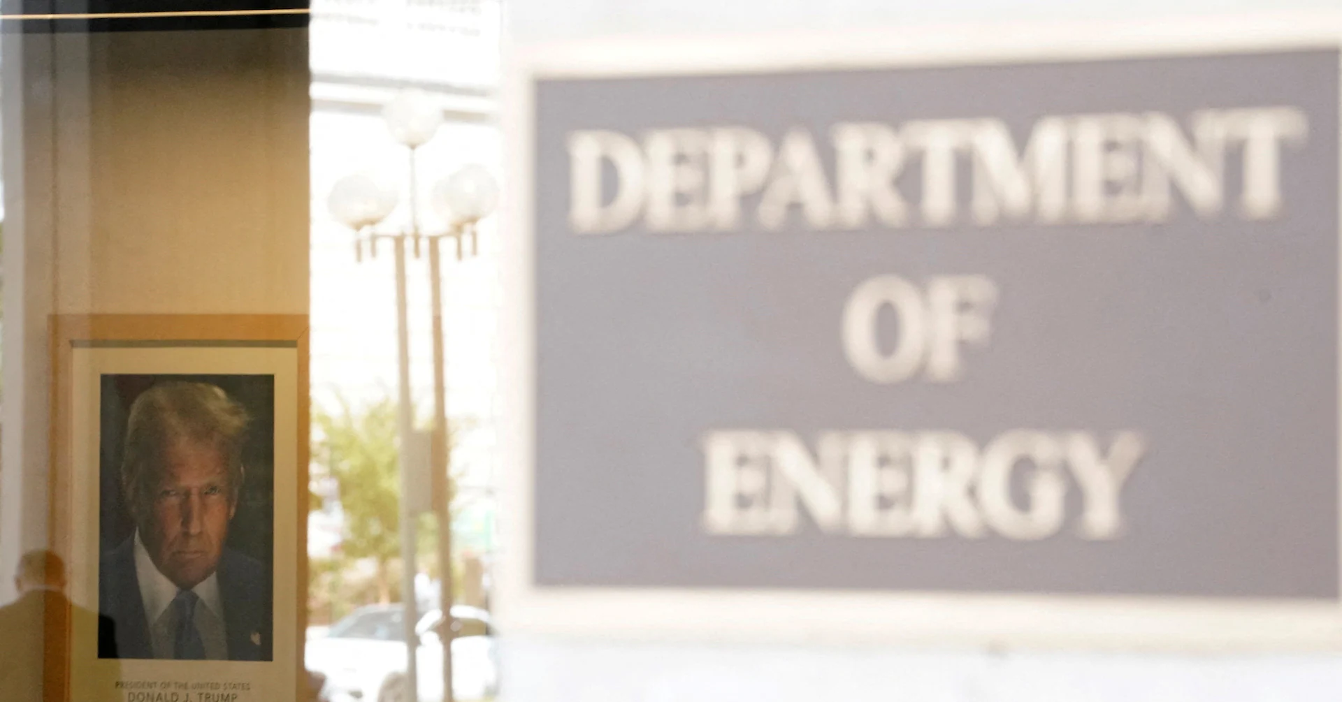 Exclusive: US Department of Energy forms $1 billion supercomputer and AI partnership with AMD - Reuters