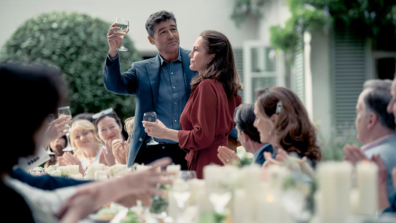 Diane Lane and Kyle Chandler Lead a Sublime Cast