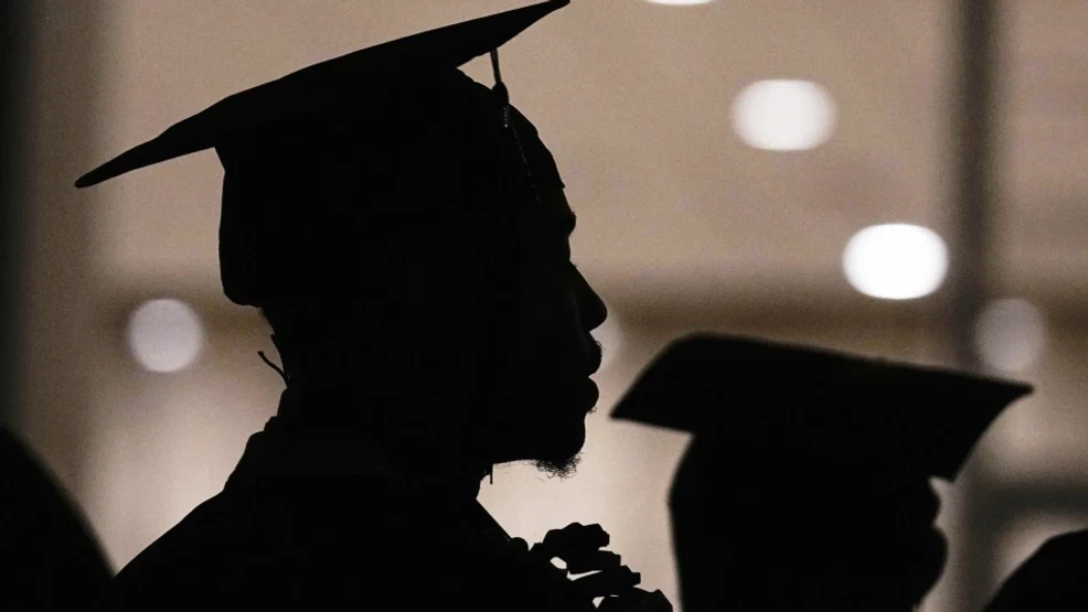 Dept. of Ed. 'completely failed' college students: Activist leads tour on education reform